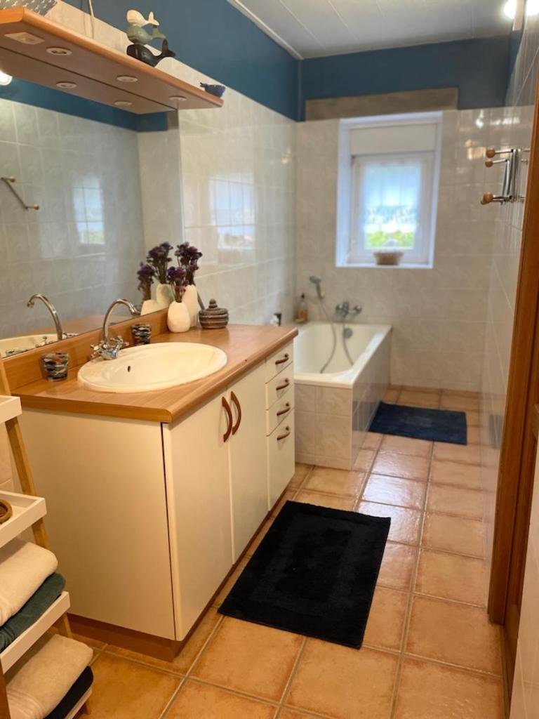 Cottage Entre Mer Et Campagne Pont-Scorff Экстерьер фото
